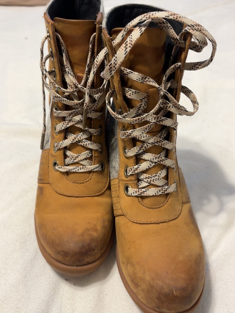 Sorel Tan Lace-Up Leather Boots with Patterned Fabric Laces